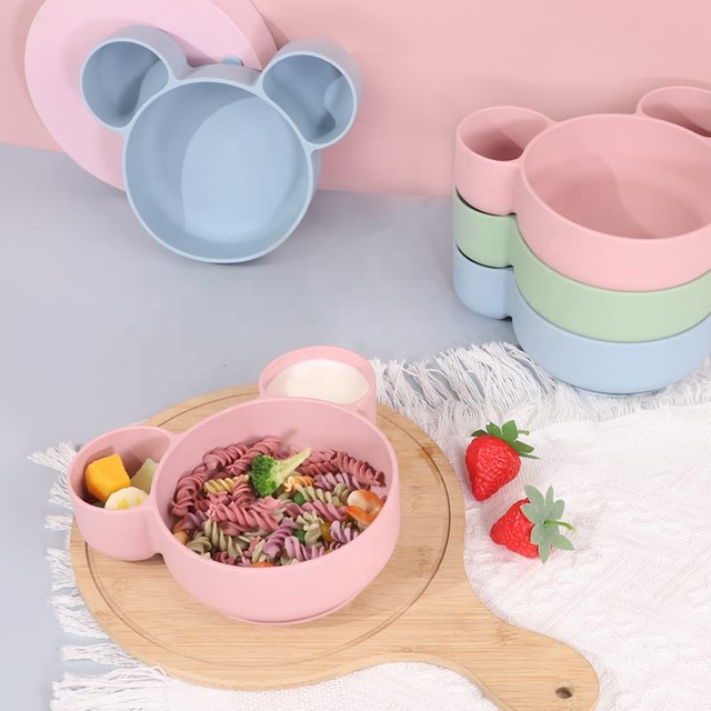 Wellfine 全新设计食品级婴儿盘子和碗儿童用餐喂食碗定制硅胶婴儿吸盘碗